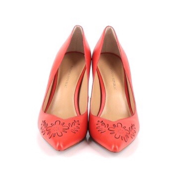 Banana Republic Shoes - BANANA REPUBLIC/ red toe pointed leather heels
